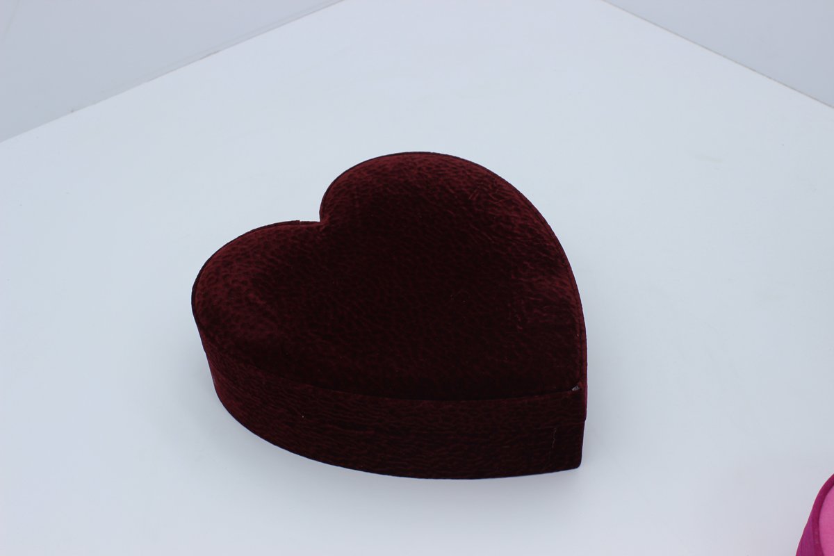 yucel-ambalaj-kalp-cikolata-kadife-kutu-damarli-bordo-3-no-1 3 No Kalp Kutu - Görsel 1